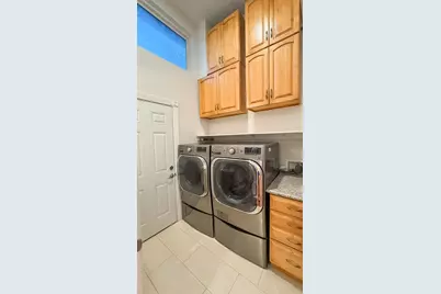 827 Richardson Ct, Palo Alto, CA 94303 - Photo 14