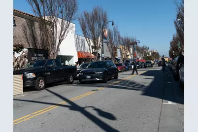 1410 Capuchino Ave, Burlingame, CA 94010 - Photo 52