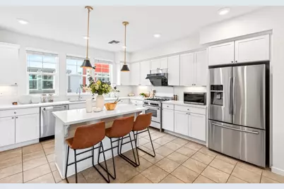 817 Galt Ter 4, Sunnyvale, CA 94085 - Photo 14