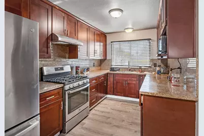 407 Southside Dr, San Jose, CA 95111 - Photo 4