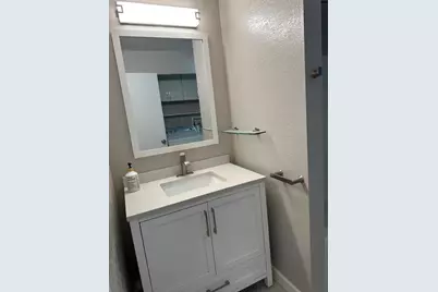 808 Red Leaf Ct, San Francisco, CA 94134 - Photo 28