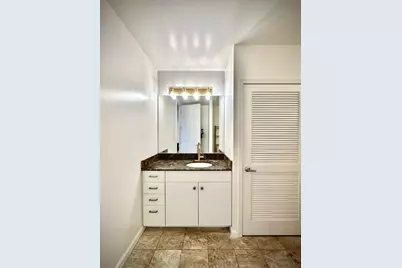 140 S Van Ness Ave 1124, San Francisco, CA 94103 - Photo 16