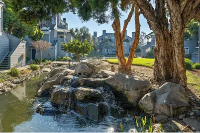 453 Cork Harbour Cir E, Redwood City, CA 94065 - Photo 32