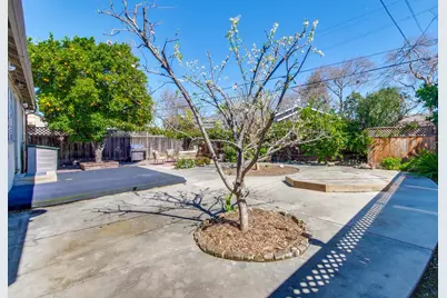 732 N Redwood Ave, San Jose, CA 95128 - Photo 42
