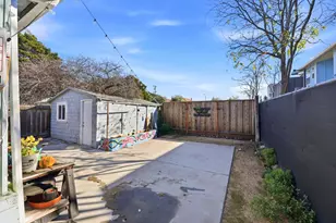 1000 81st Ave, Oakland, CA 94621 - Photo 22