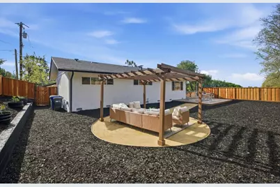 2478 Oakes Dr, Hayward, CA 94542 - Photo 28