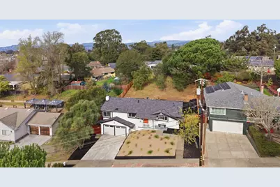 2478 Oakes Dr, Hayward, CA 94542 - Photo 40