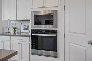 303 Amara Ln, Hollister, CA 95023 - Photo 8