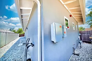 213 W South St, Tracy, CA 95376 - Photo 28