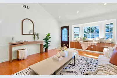 32490 Lake Temescal Ln, Fremont, CA 94555 - Photo 2