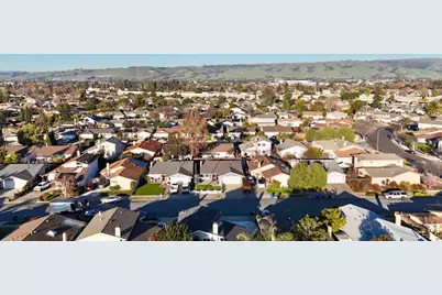 32490 Lake Temescal Ln, Fremont, CA 94555 - Photo 58