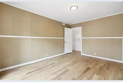 755 Northampton Dr, Palo Alto, CA 94303 - Photo 12