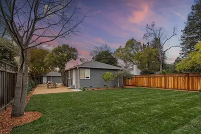 578 Green Manor Ct, Palo Alto, CA 94301 - Photo 2