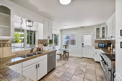 729 N 20th St, San Jose, CA 95112 - Photo 8