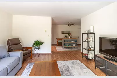 1033 Crestview Dr 308, Mountain View, CA 94040 - Photo 6