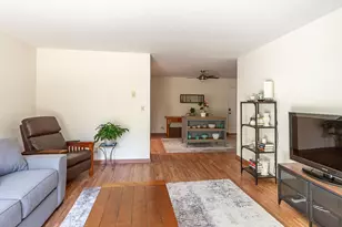 1033 Crestview Dr 308, Mountain View, CA 94040 - Photo 6