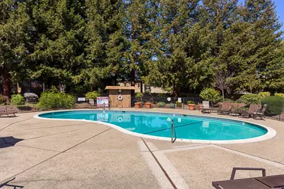 1033 Crestview Dr 308, Mountain View, CA 94040 - Photo 16