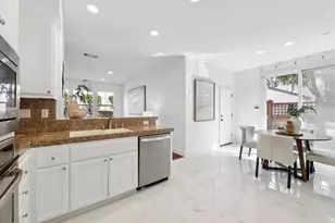 3858 Evangelho Cir, San Jose, CA 95148 - Photo 8