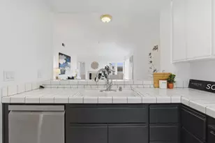 755 Mountain View Dr 2, Daly City, CA 94014 - Photo 10