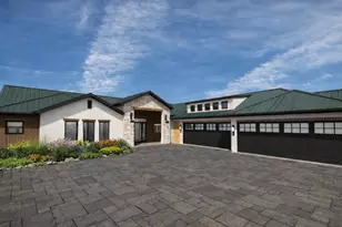 640 Sparhawk Dr, Morgan Hill, CA 95037 - Photo 4