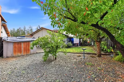 1349 Coniston Ct, San Jose, CA 95118 - Photo 32