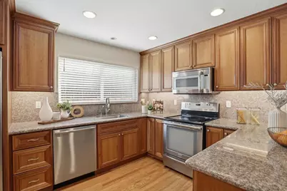 2501 Tolworth Dr, San Jose, CA 95128 - Photo 10