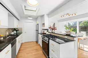 2505 Greer Rd, Palo Alto, CA 94303 - Photo 16