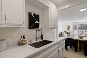 1945 Mount Vernon Ct 16, Mountain View, CA 94040 - Photo 8