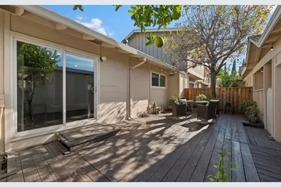 1 Comstock Queen Ct, Mountain View, CA 94043 - Photo 16