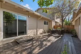 1 Comstock Queen Ct, Mountain View, CA 94043 - Photo 16