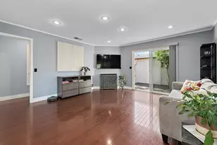 1 Comstock Queen Ct, Mountain View, CA 94043 - Photo 4