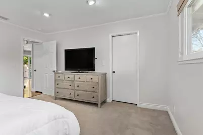 1 Comstock Queen Ct, Mountain View, CA 94043 - Photo 10