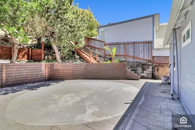 113 Alvarado St, Brisbane, CA 94005 - Photo 22