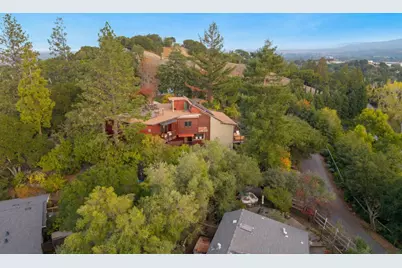 711 W California Way, Redwood City, CA 94062 - Photo 36