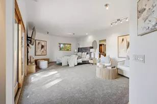 711 W California Way, Redwood City, CA 94062 - Photo 16