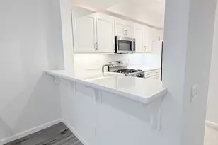 313 Crescent Ct, Brisbane, CA 94005 - Photo 12