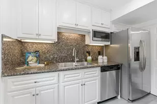 125 Connemara Way 71, Sunnyvale, CA 94087 - Photo 12