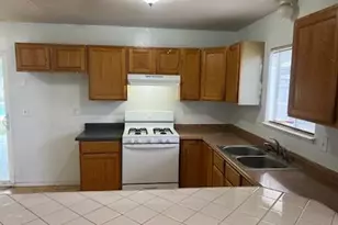 2189 N Burl Dr, Hanford, CA 93230 - Photo 10