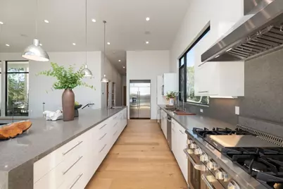 45 Calaveras Ct, Hillsborough, CA 94010 - Photo 10