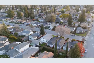 223 San Carlos Ave, Redwood City, CA 94061 - Photo 52