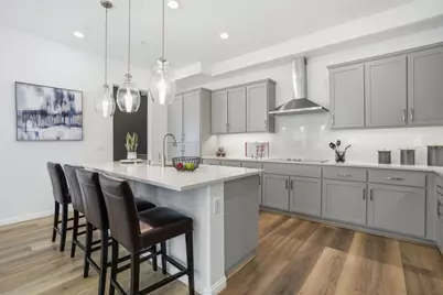 220 Waters Park Cir 201, San Mateo, CA 94403 - Photo 2