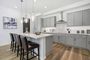 220 Waters Park Cir 201, San Mateo, CA 94403 - Photo 2