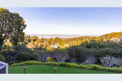 2930 Privet Dr, Hillsborough, CA 94010 - Photo 48