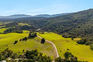 10915 Mora Dr, Los Altos Hills, CA 94024 - Photo 36