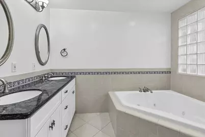 860 Sunset Dr, Pacific Grove, CA 93950 - Photo 24