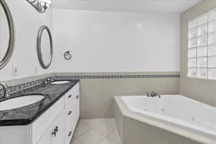 860 Sunset Dr, Pacific Grove, CA 93950 - Photo 24