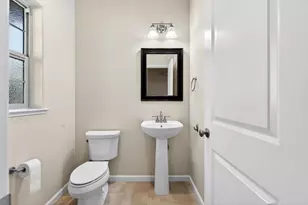 301 Slate Ave, Hollister, CA 95023 - Photo 8