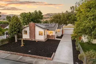 366 Cureton Pl, San Jose, CA 95127 - Photo 2