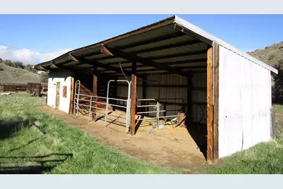 19825 New Idria Rd, Paicines, CA 95043 - Photo 18