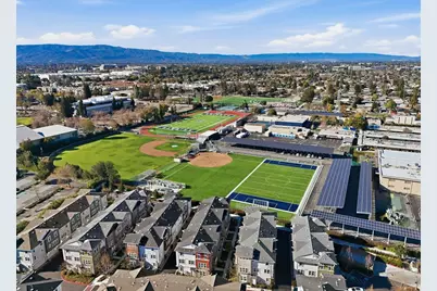 925 De Guigne Dr 4, Sunnyvale, CA 94085 - Photo 40